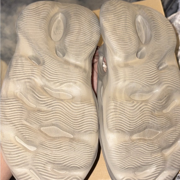 Adidas Yeezy Foam Runner Men SZ 5